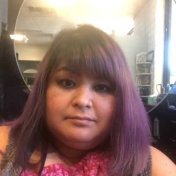 Meet your Posher, Locksanah - Picture 1 of 3